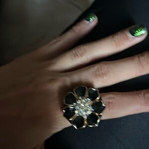 Big flower ring